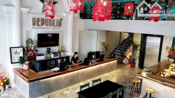 BÁN TOÀ VĂN PHÒNG MẶT PHỐ PHÙNG HƯNG 120m2 - 9T THANG MÁY - MT 7.3 - 165 TỶ - LÔ GÓC - KD - 3