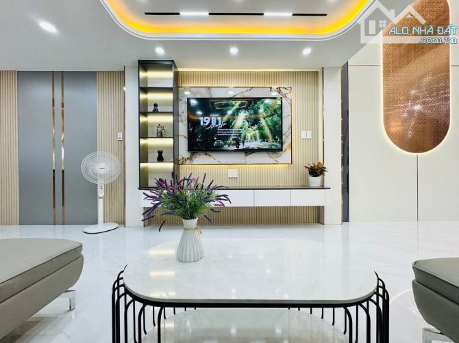 Bán nhà hẻm xe hơi 8M ngay Nguyễn Thành Ý,ĐaKao,Quận 1-Giá:6tỷ190/63m2(4,5x14) - 3