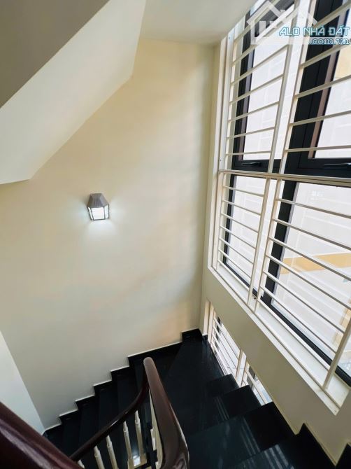 Bán nhà Thanh Nhàn 67/75m2, 5T, mt 7m thang máy, oto đỗ cửa, cách phố 15m. Giá 23.5 tỷ TL