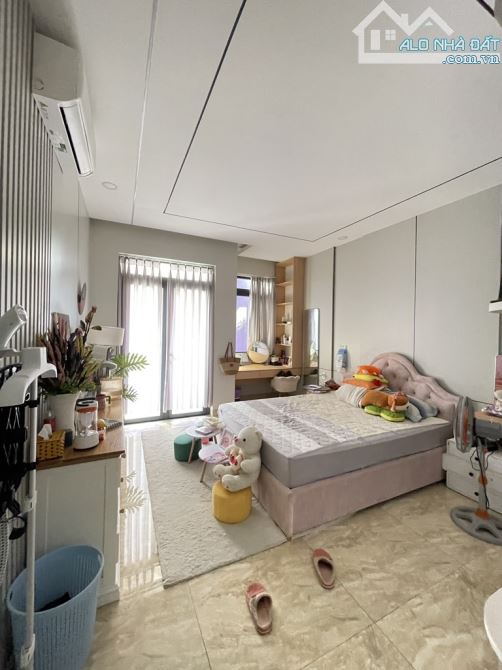 Tặng nội thất 1 tỷ, bán nhà 3 tầng Tăng Nhơn Phú B, đường ô tô vi vu, 80m2 - 3