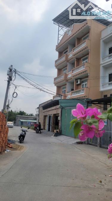 LÔ GÓC Đất THỔ CƯ đường APĐ9, phường AN PHÚ ĐÔNG, Q12, dt 200m2 (9,9mx20m), Hẻm 8m - 3