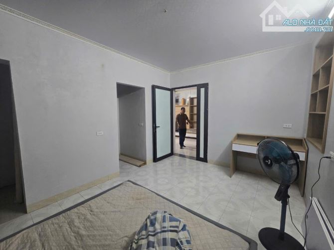 SIÊU PHẨM TẬP THỂ BÊ TÔNG CHÈM  TẦNG 2 – CỰC HIẾM – 90M² – VIEW SÂN CHƠI – GIÁ 3.7 TỶ - 3
