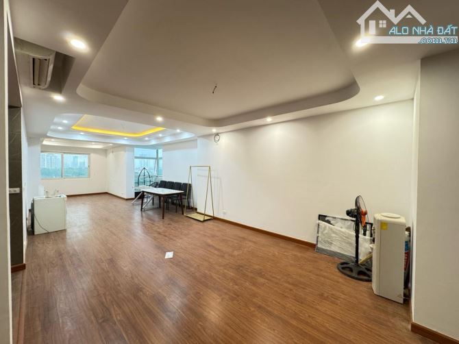 Cần bán CHCC Cao cấp tại KĐT Ciputra - 115m2 - chỉ hơn 8 tỷ - KĐT VIP của HN - 3
