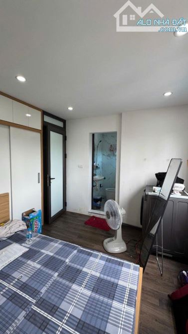 TẬP THỂ VĨNH HỒ - LÔ GÓC - 3PN 2 WC Diện tích 40m2 Giá 4.3 tỷ có thương lượng - 3