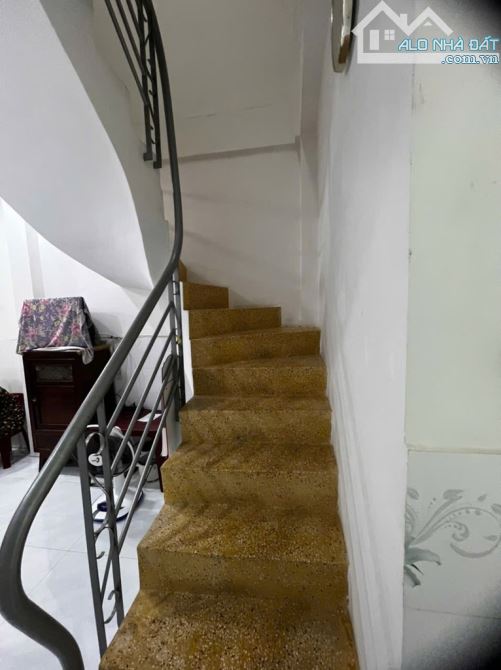 Hẻm xe hơi, ngay chợ Phạm Văn Hai, Bùi Thị Xuân, 2 tầng, diện tích: 39m2. - 3