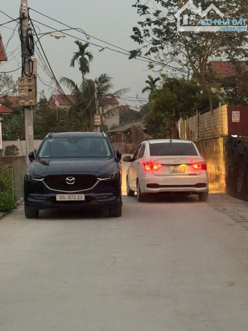Bán 46m Trục chính thôn Đông Tảo. Đường 6m oto tránh .Giáp trường cấp 1,2 . Chợ đầu mối ., - 4
