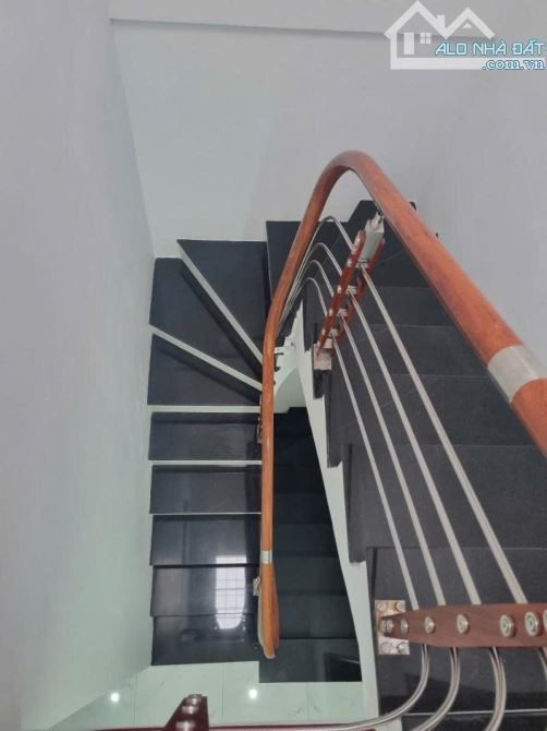 THANH XUÂN – KIM GIANG 32m 4 tầng MT 3,5M 01 nhà ra ngõ oto Chỉ 7,7tỷ - 4