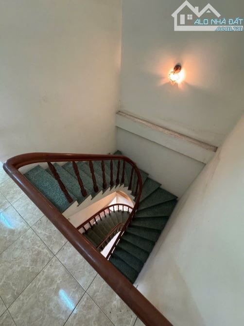 Nhà bán: đường văn Chung. Q Tân Bình. DTSD 45m2. 4 tầng .  7,2 tỷ - 4