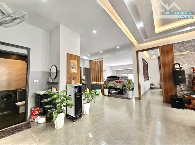 BÁN BIỆT THỰ 1,5 MÊ HẺM 126 YMOAN - DT: 12x25m - H: NAM - TC: 100% - 9,5 TỶ - 4