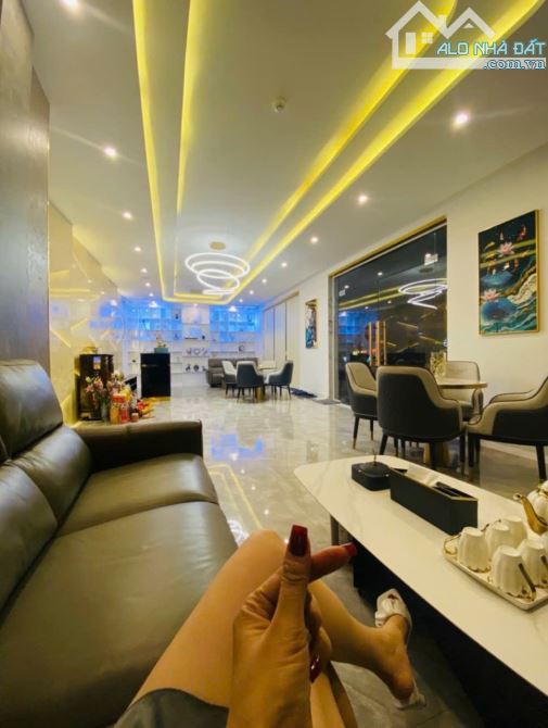 CẦU RỒNG! BÁN NHÀ 3 TẦNG 2 MẶT TIỀN 275M2 – 44,78 TỶ - MT NGÔ QUYỀN - Q. SƠN TRÀ - 4
