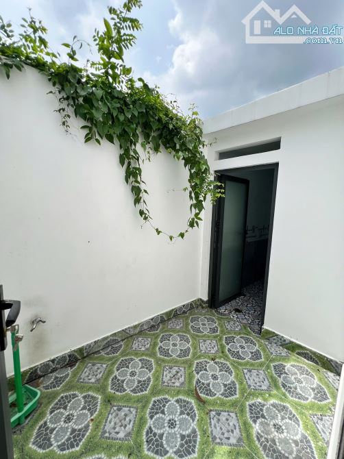 Nhà Kế Chợ Trung Thành 5x 20m. 4PN Đinh Đức Thiện, Cách Chợ Bình Chánh 15 Phút - 4
