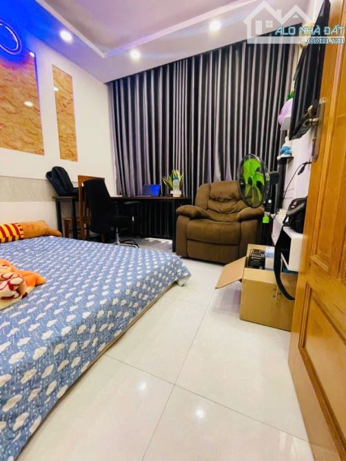 PHẠM VĂN BẠCH GÒ VẤP ,40M SỔ A4 , 3 TẦNG ,XE HƠI TỚI NHÀ ,CHỈ NHỈNH 5 TỶ. - 4