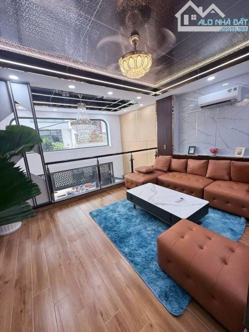 NHÀ ĐẸP-SÁT MẶT TIỀN PHẠM VĂN BẠCH-Ô TÔ NGỦ TRONG NHÀ-5 TẦNG-DT 5Mx14M-FULL NỘI THẤT - 4