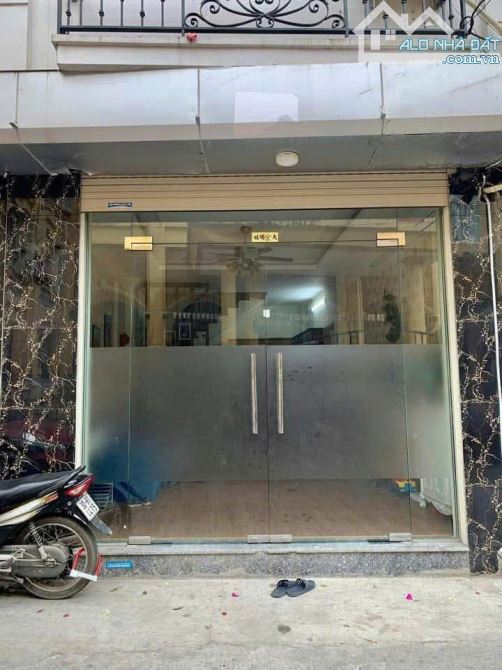 Cho thuê nhà nguyên căn tại mặt ngõ 217 trần phú,40m2x5 tầng Giá 14tr - 4
