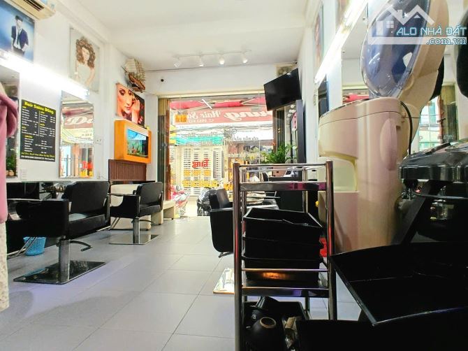Bán nhà: đường Lý Thái Tổ, Q10. DTSD 42m2. 3 tầng. Giá 11,8 tỷ - 4