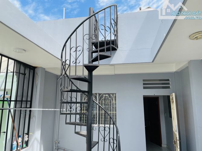 Nội thất tỷ đồng !! MT đường số 28 - Bình Phú 1 Quận 6 (4x18m) 4 lầu đẹp chỉ 12 tỷ - 4