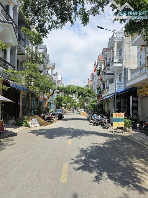 Bán nhà mới 1T2L 4x15m hoàn công, đường D2 KDC Phú Hồng Đạt p.Bình Chuẩn, full nội thất - 4