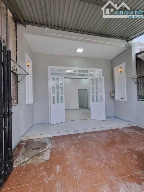Nhà Cần bán để Trả nợ 750triệu Sổ Hồng riêng Sẵn 64m2 Ngay Trịnh Thị Miến Thới Tam thôn - 4