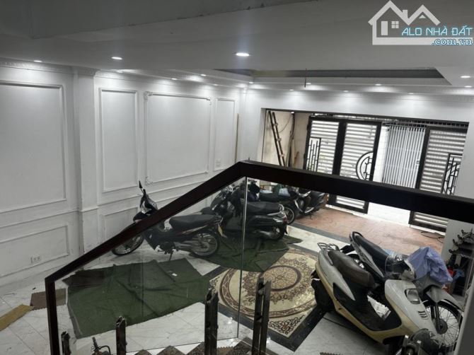 Sổ đỏ gửi ngân hàng, chủ cần bán gấp, nhà gần siêu thị Aeon Long Biên- chủ tự xây, kinh do - 4