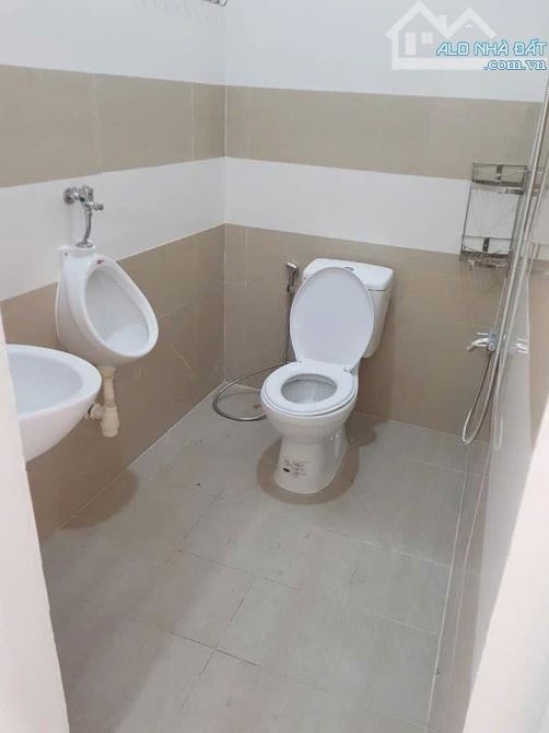 BÁN ĐẤT TẶNG DÃY PHÒNG TRỌ 21 PHÒNG + NHÀ Ở 3 TẦNG - TRUNG TÂM BIỂN ĐÀ NẴNG - 4