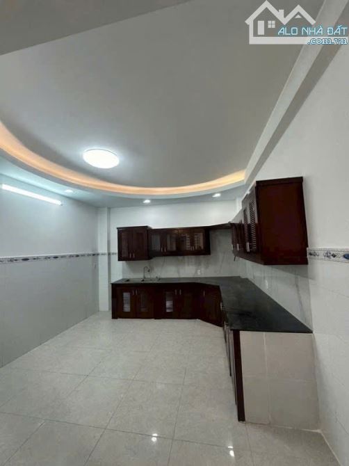 Gần gò dầu _ tân phú _ 4 x 12.5m_ hẻm ô tô _3 tầng _3 phòng ngủ _ giá 5.6 tỷ - 4