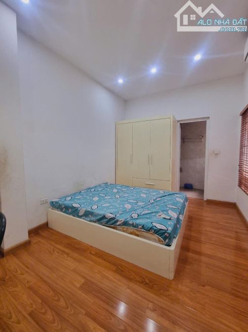 Bán Nhà Phố Nguyễn Phúc Lai, Hoàng Cầu Trung Tâm Đống Đa Ô Tô DT 74M 4T MT 9.4 Giá 25Tỷ - 4