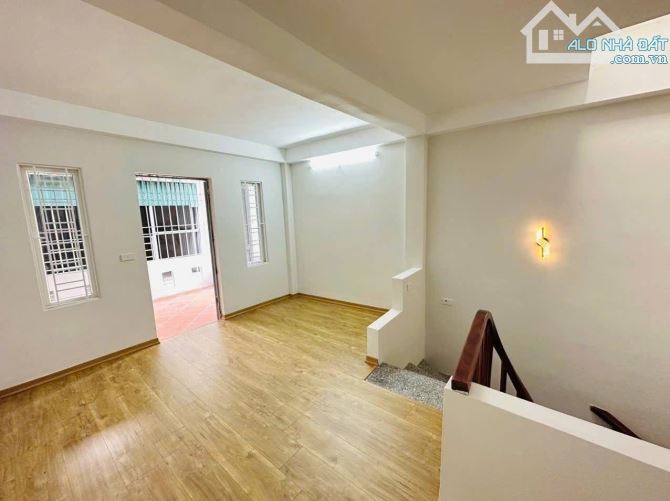 Bán nhà ngõ 11 Tả Thanh Oai 32/34m 5 tầng, 4.6 tỷ - 4