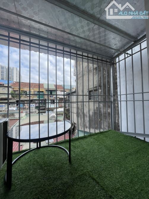 Bán nhà tập thể phố 8/3 sử dụng 60m2 view thoáng có sân chơi giá chỉ 2.8 tỷ - 4