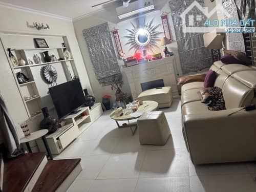 NHÀ ĐẸP TÂY HỒ cần bán gấp 56m2x5tầng , Mt 5m giá chỉ 9tỷ - 4