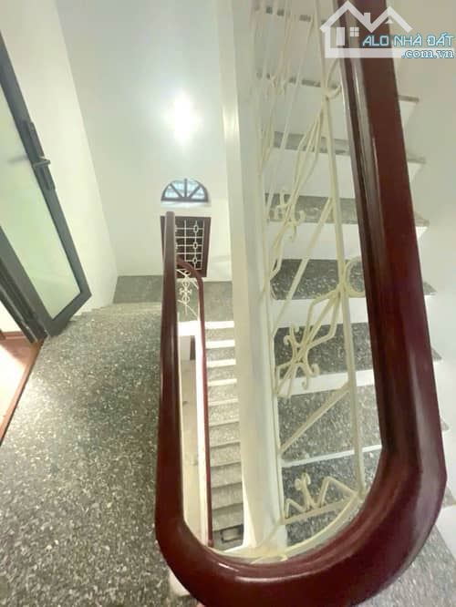 Cần bán nhà đẹp THUỴ KHUÊ Tây Hồ 47m2x3tầng , Mt 7m giá chỉ 9tỷ - 4