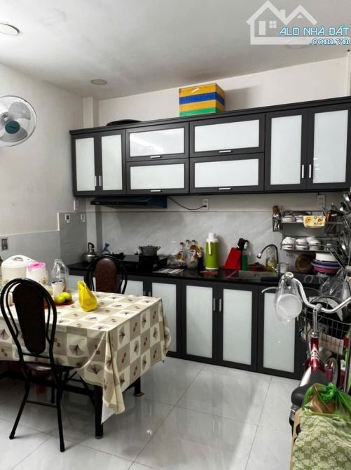 Hẻm xe hơi, ngay chợ Phạm Văn Hai, Bùi Thị Xuân, 2 tầng, diện tích: 39m2. - 4