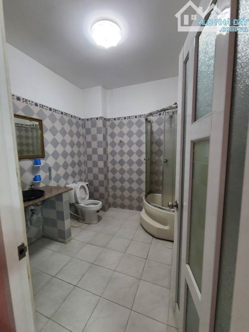 Bán khách sạn Mt đường Hà Huy Giáp phường thạnh Lộc quận 12 - 5