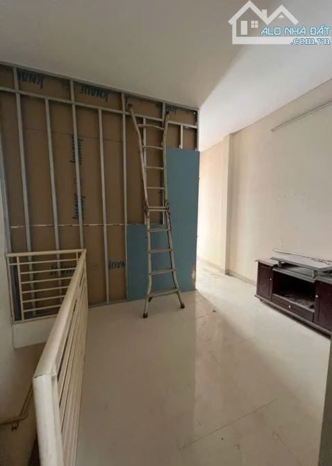 10m tới mt Nguyễn Văn Đậu. Ôtô đỗ cửa. 3 tầng hợp ở. Chỉ 8.35 tỷ - 5