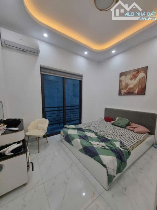THANH XUÂN – KIM GIANG 32m 4 tầng MT 3,5M 01 nhà ra ngõ oto Chỉ 7,7tỷ - 5