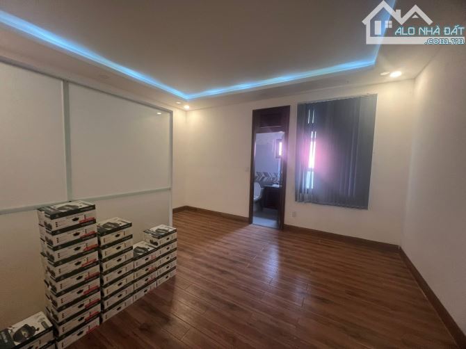 💥💥💥💥 NHÀ CHO THUÊ MT 5 LẦU TRẦN NHẬT DUẬT CÓ THANG MÁY - 5