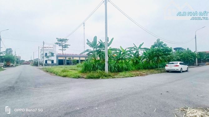 Bán 120m đất đấu giá tại TP Hưng yên. Đường 3 oto tránh . Via he 3m giá chỉ 24tr/m - 5