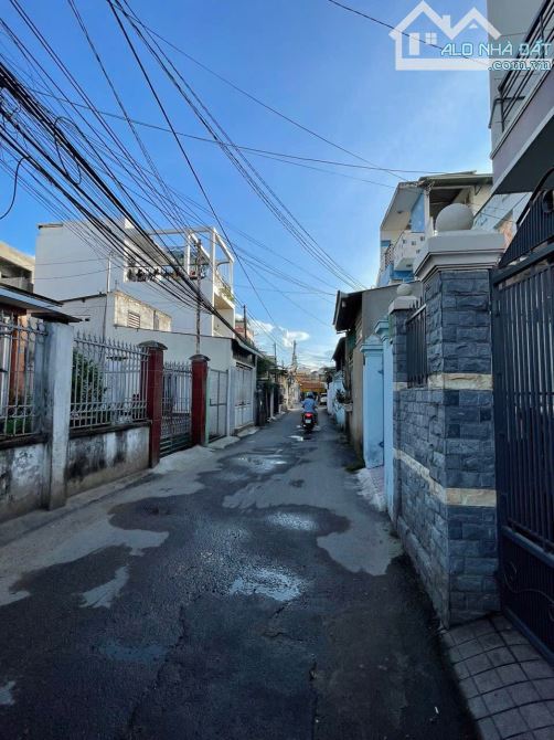 HÀNG SIÊU HIẾM, VỊ TRÍ ĐẸP GIÁ RẺ Bán nhà 3 lầu hoàn công, đường ô tô ngay chợ Biên Hòa gi - 5