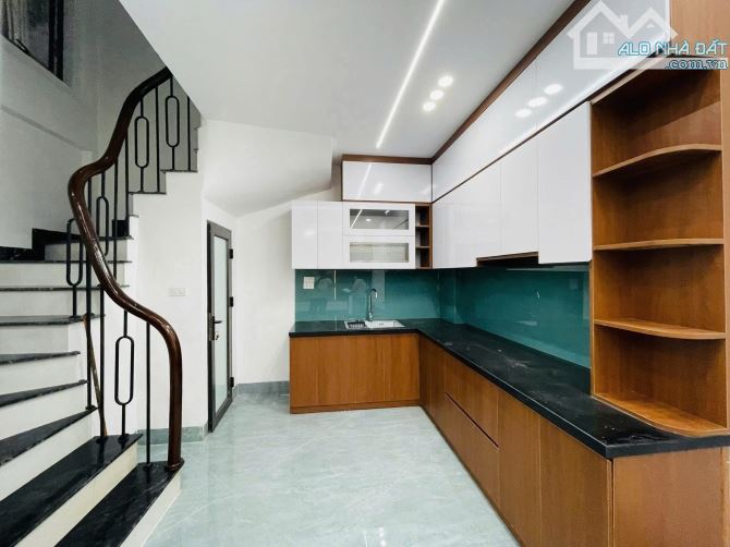 BÁN NHÀ THỊNH QUANG, ĐỐNG ĐA. 5 TẦNG MỚI KOONG, Ở LUÔN, NGÕ 3 GÁC PHÓNG, FULL NỘI THẤT. - 5