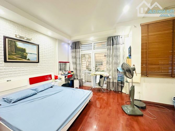 BÁN NHÀ PHÂN LÔ LẠC TRUNG HAI BÀ TRƯNG - 75M 6T MT 5.8M - GARA 2 OTO SẴN Ô CHỜ THANG MÁY - 5