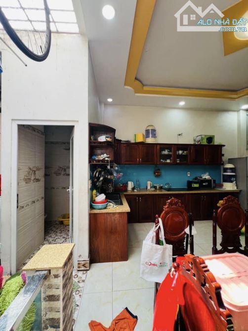 BÌNH TÂN TÊN LỬA - HẺM 10M - KG QUY HOẠCH LỘ GIỚI - 100M2 ( 5 X 20 )         -  NHÀ 2 TẦN - 5