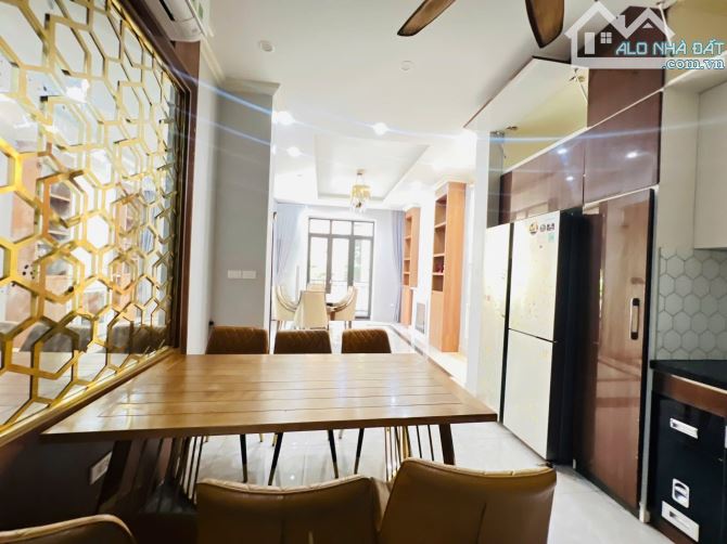 Bán nhà Thanh Nhàn 67/75m2, 5T, mt 7m thang máy, oto đỗ cửa, cách phố 15m. Giá 23.5 tỷ TL