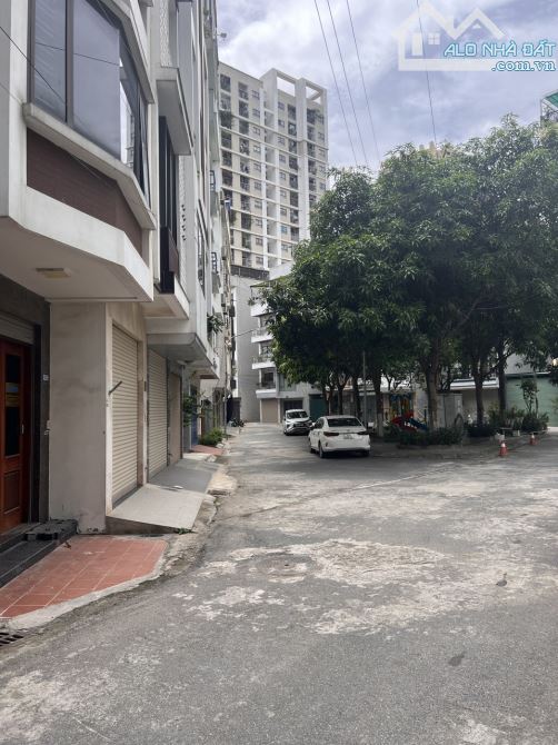 Bán nhà 100m2 5 tầng Thang máy. Xuân La - Lạc Long quân 33 tỏi - 5