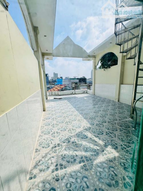BÁN NHÀ MẶT TIỀN  BA ĐÌNH P10 (4x25m), nở hậu, xây 3 tầng - Q8 - 5