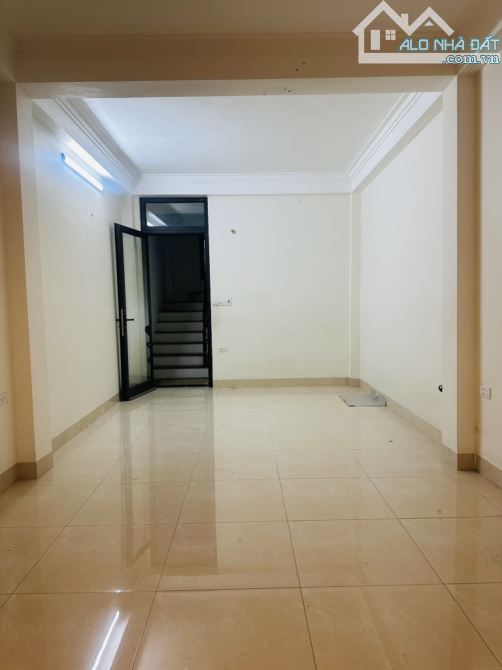 Bán nhà Tây Tựu, 38m2 4 tầng, 2 thoáng, ngõ rộng sạch sẽ giá 5,2 tỷ - 5