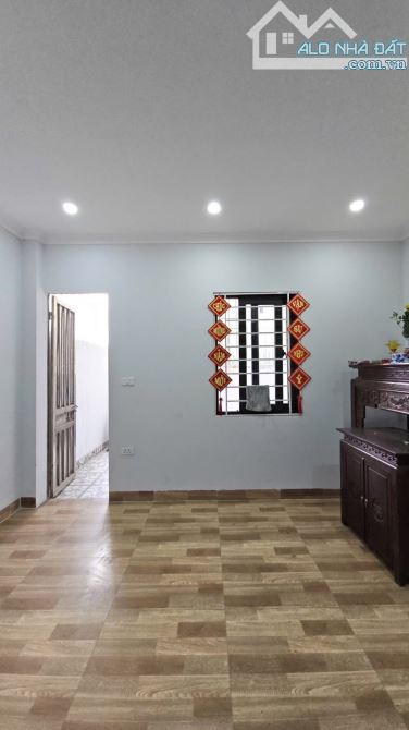 Bán gấp nhà Bạch Mai 32m2, 5T, mt 4m mới, ngõ rộng, gần oto, gần hồ điều hoà. Giá 7.95 tỷ - 6