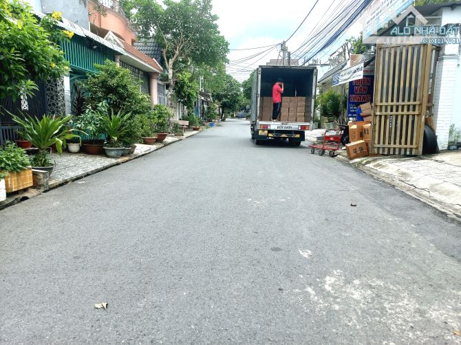 BÁN NHÀ TRẢNG DÀI, SỔ HỒNG RIÊNG ĐƯỜNG RỘNG 6m THÔNG THOÁNG GẦN CÂY XĂNG 75 - 6