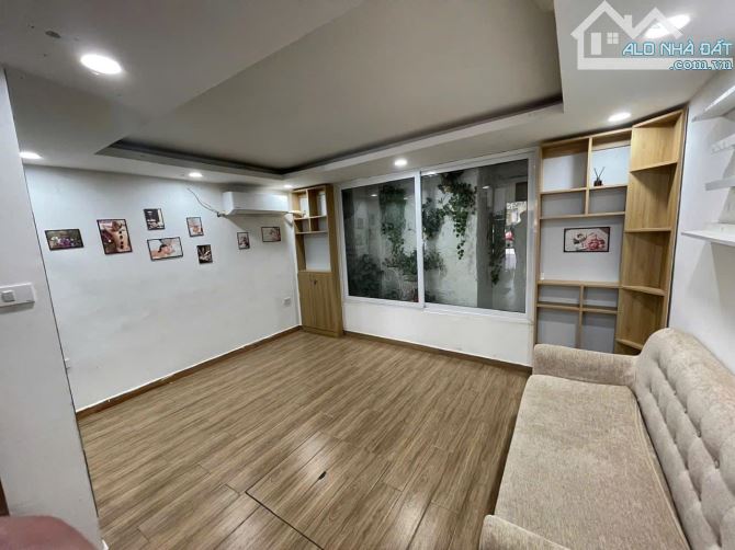 Chính chủ cần bán nhà dân xây 5 tầng, 45m, Nguyễn Chí Thanh, Đống Đa - 6