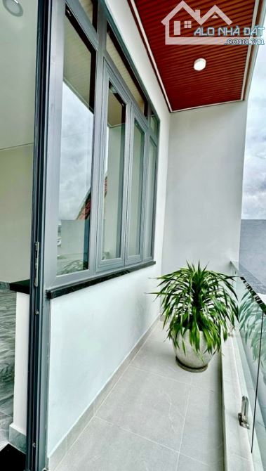 Bán nhà mới 1 trệt 2 lầu full nội thất, 5x20m, sổ hồng riêng, gần Trần Văn Mười – XTD - 6