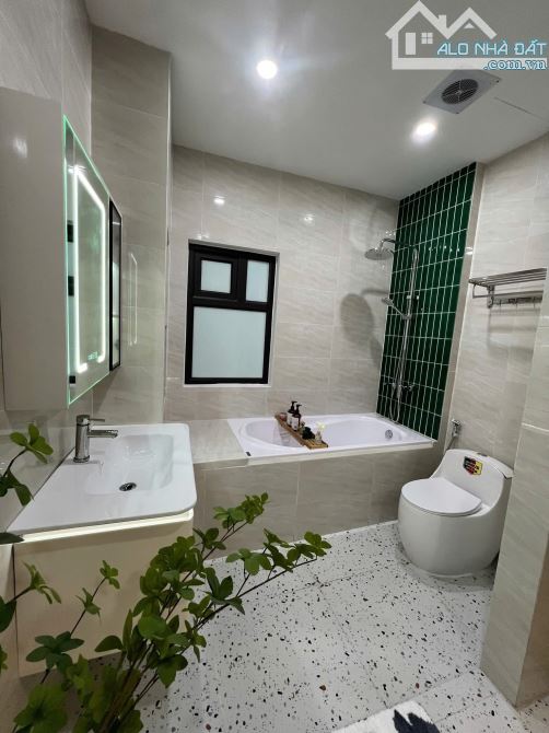 Bán nhà Bạch Mai 37/40m2, 5T, mt 4.2m lô góc, full nội thất, quy hoạch sát phố. Giá 7.8 tỷ - 6