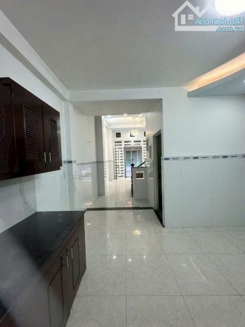 Gần gò dầu _ tân phú _ 4 x 12.5m_ hẻm ô tô _3 tầng _3 phòng ngủ _ giá 5.6 tỷ - 6